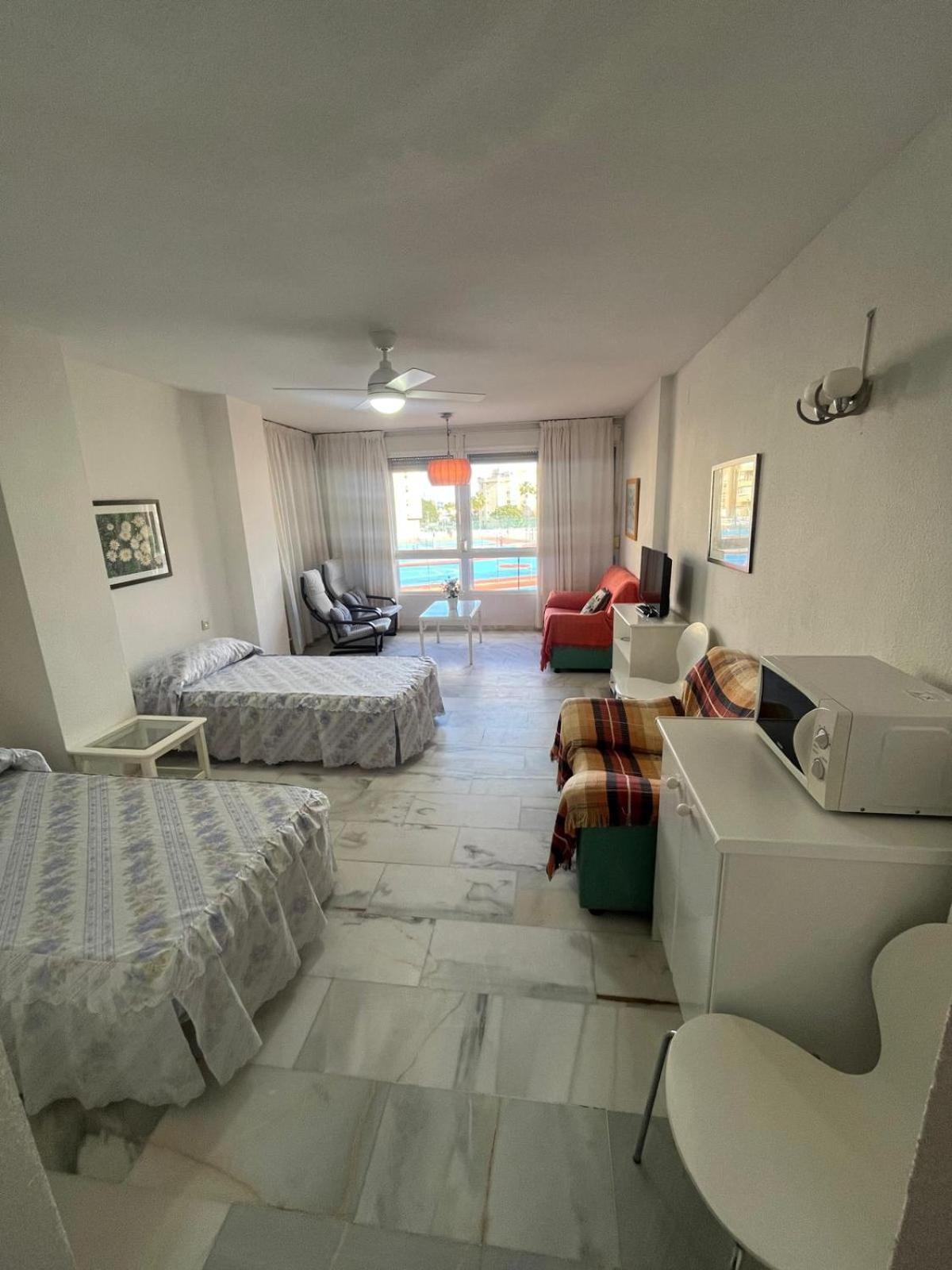 Estudio Junto Al Mar تورّوكس كوستا المظهر الخارجي الصورة